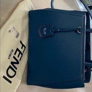 Slightly used - Fendi Jours Saffiano Medium